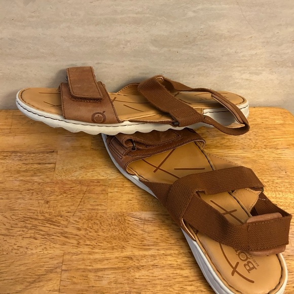 Born Alli Adjustable Leather Stretch Strap Sandals - Picture 3 of 11